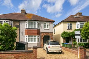 Molesey Park Road, West Molesey- click for photo gallery